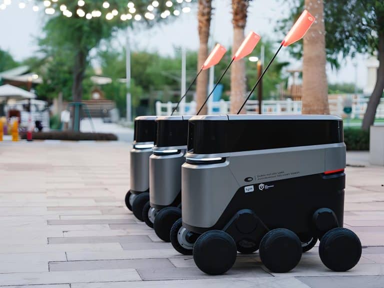 DUBAİ, ROBOT KURYELERLE TESLİMAT HİZMETİ BAŞLATIYOR