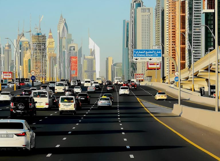 Dubai Trafik Cezaları ve Hız Limiti İhlalleri 2024