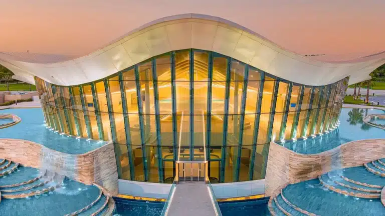 Deep Dive Dubai