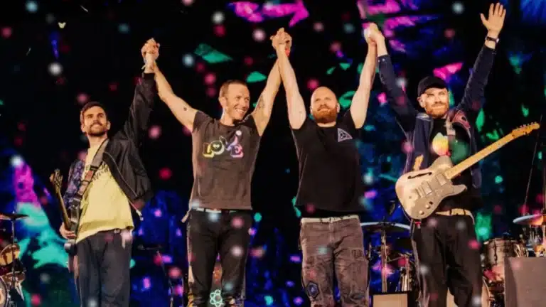 Coldplay Abu Dhabi Konseri Müzik, Işık ve Sihirli Gözlüklerle Unutulmaz Bir Gece