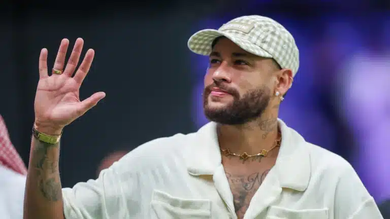 Neymar Dubai Mall’da Görüntülendi Dubai’de Ünlülerle Karşılaşmak Mümkün